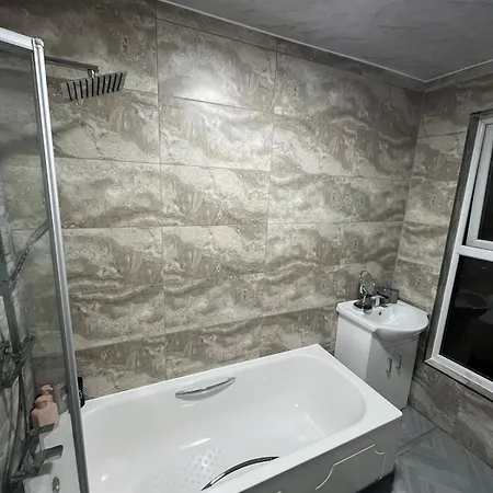 Getaway 1# * Leeds (West Yorkshire)